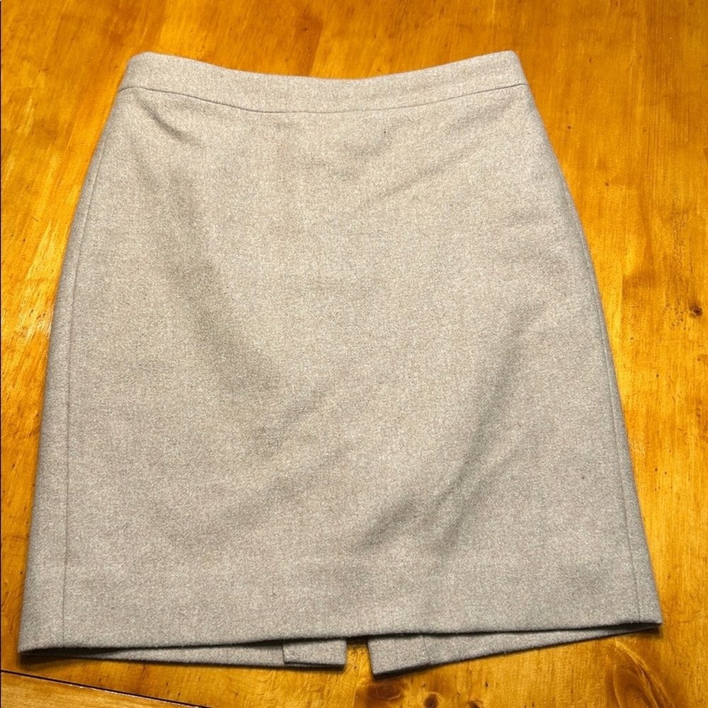 J.Crew The Pencil Skirt Wool Blend Heathered Tan Oatmeal Quiet Luxury Preppy - Picture 9 of 9